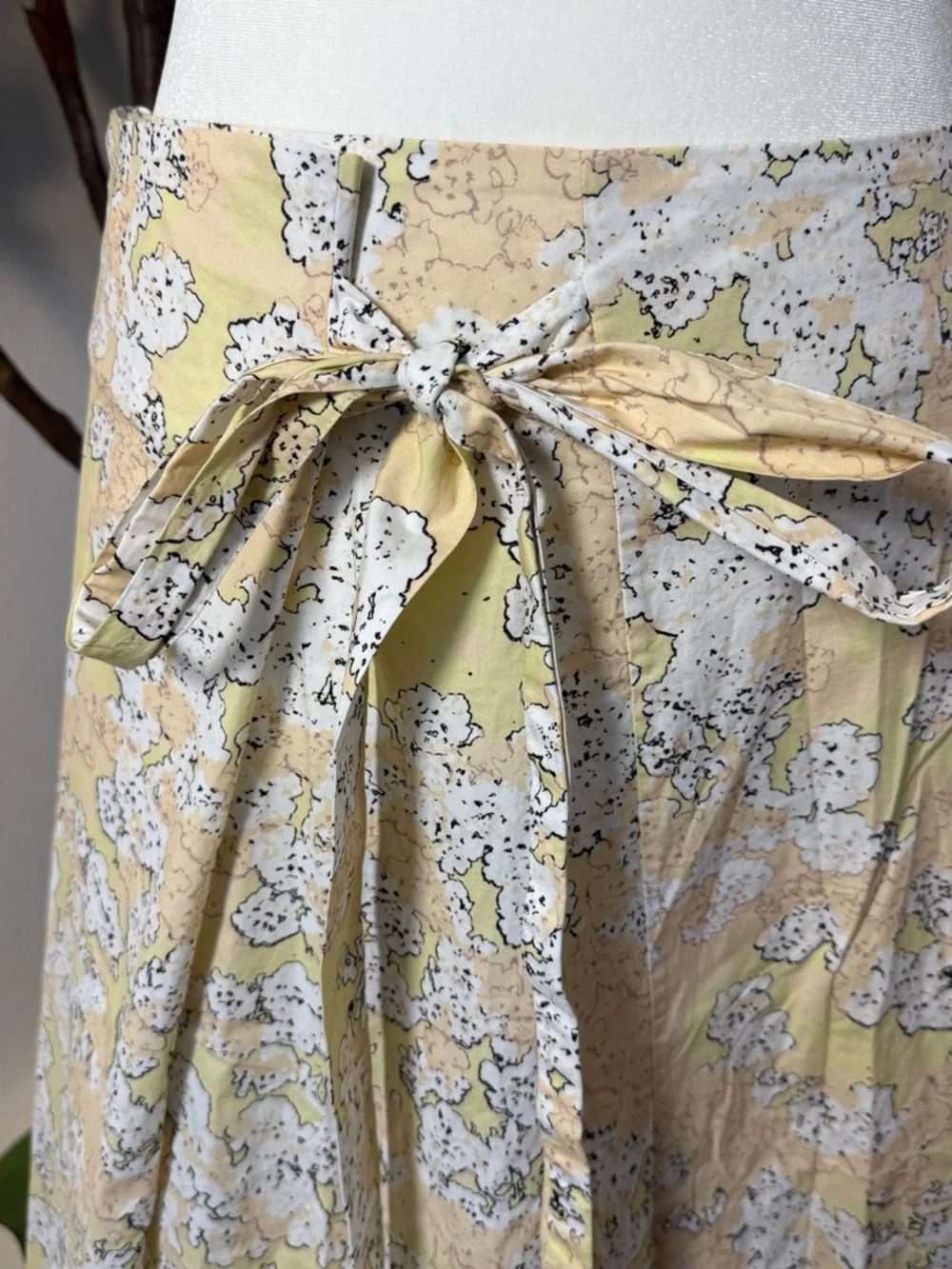 COS Floral Yellow Midi Wrap Skirt - Lightweight Summer Print - Picture 4 of 10